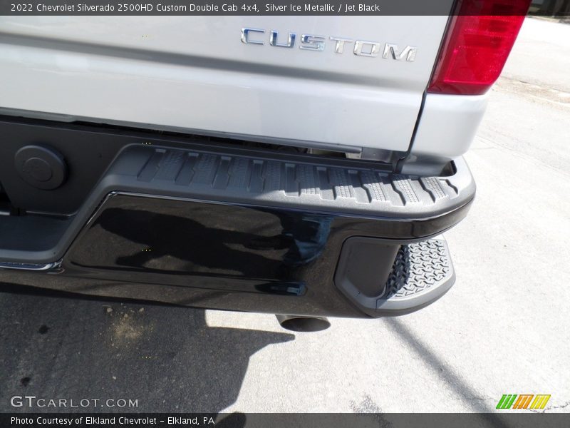 Silver Ice Metallic / Jet Black 2022 Chevrolet Silverado 2500HD Custom Double Cab 4x4
