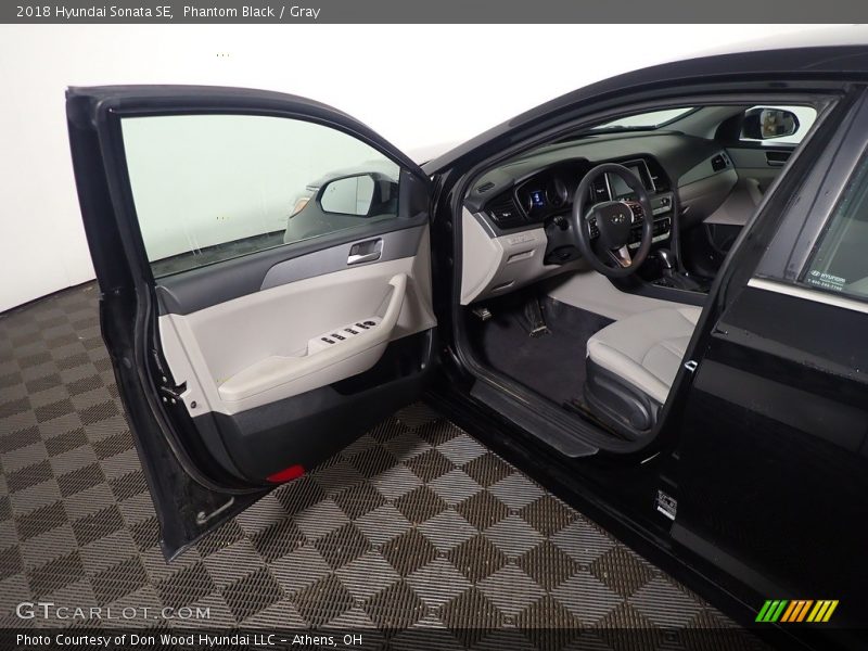 Phantom Black / Gray 2018 Hyundai Sonata SE