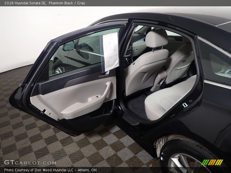 Phantom Black / Gray 2018 Hyundai Sonata SE