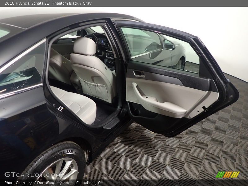 Phantom Black / Gray 2018 Hyundai Sonata SE