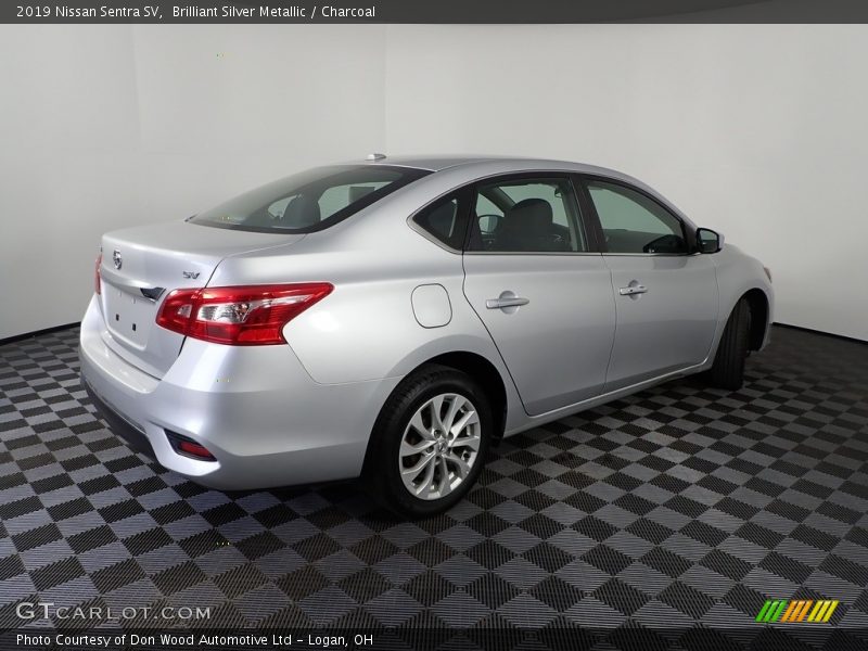 Brilliant Silver Metallic / Charcoal 2019 Nissan Sentra SV