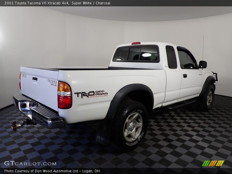 Super White / Charcoal 2001 Toyota Tacoma V6 Xtracab 4x4