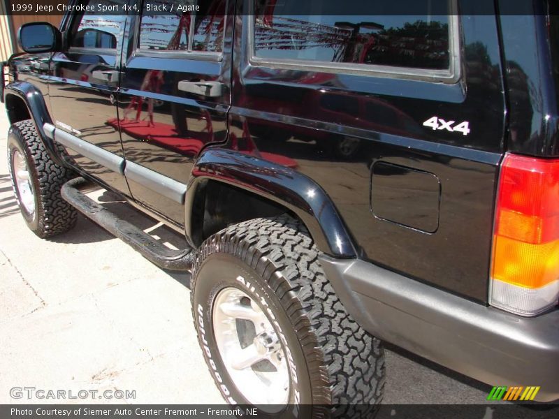 Black / Agate 1999 Jeep Cherokee Sport 4x4