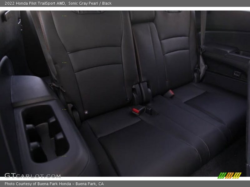 Sonic Gray Pearl / Black 2022 Honda Pilot TrailSport AWD