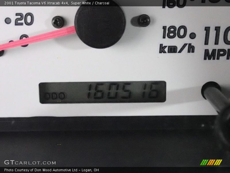 Super White / Charcoal 2001 Toyota Tacoma V6 Xtracab 4x4
