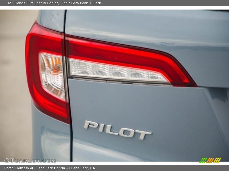 Sonic Gray Pearl / Black 2022 Honda Pilot Special Edition