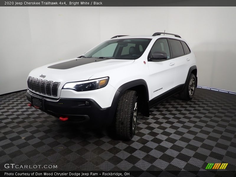 Bright White / Black 2020 Jeep Cherokee Trailhawk 4x4