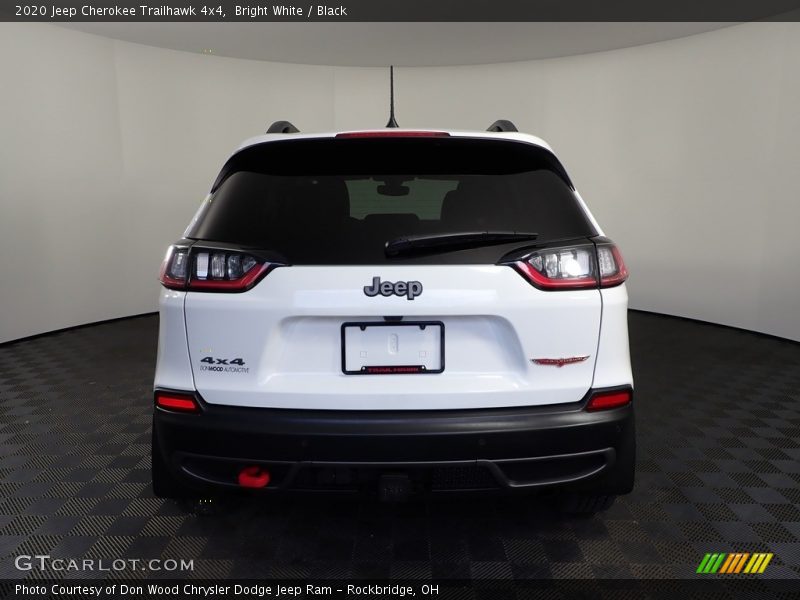 Bright White / Black 2020 Jeep Cherokee Trailhawk 4x4
