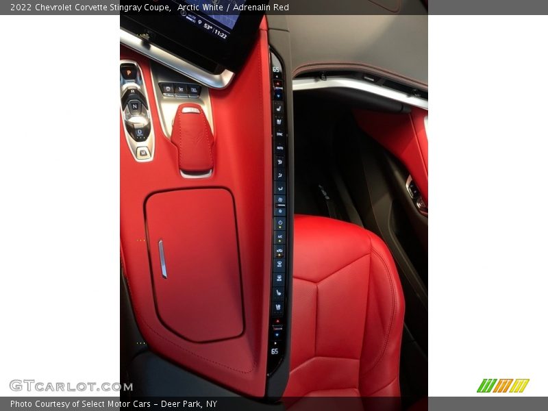 Arctic White / Adrenalin Red 2022 Chevrolet Corvette Stingray Coupe