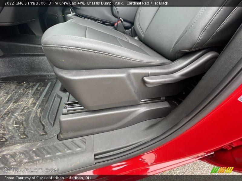 Front Seat of 2022 Sierra 3500HD Pro Crew Cab 4WD Chassis Dump Truck
