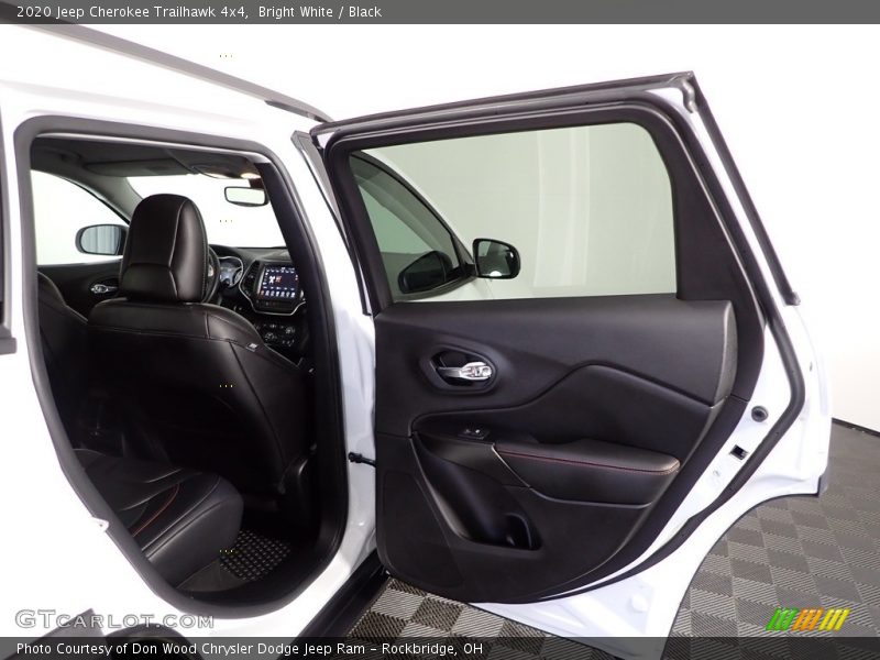 Bright White / Black 2020 Jeep Cherokee Trailhawk 4x4