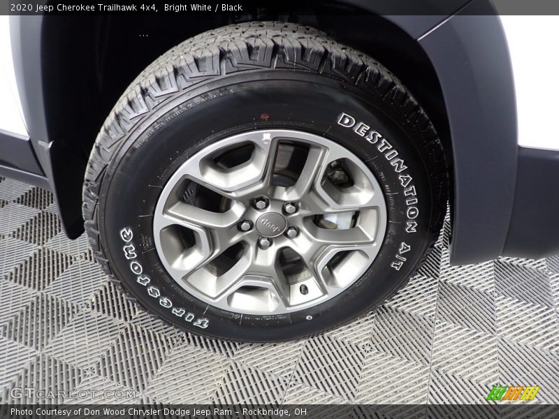 Bright White / Black 2020 Jeep Cherokee Trailhawk 4x4