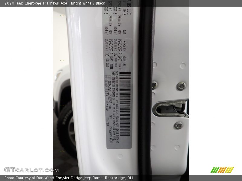 Bright White / Black 2020 Jeep Cherokee Trailhawk 4x4