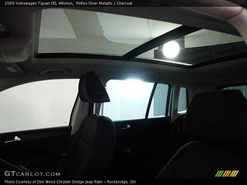 Reflex Silver Metallic / Charcoal 2009 Volkswagen Tiguan SEL 4Motion