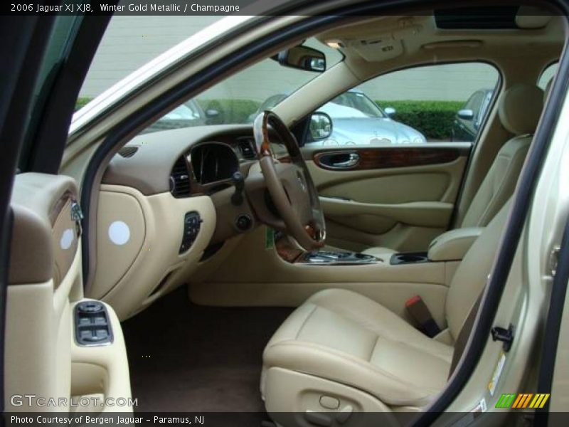 Winter Gold Metallic / Champagne 2006 Jaguar XJ XJ8