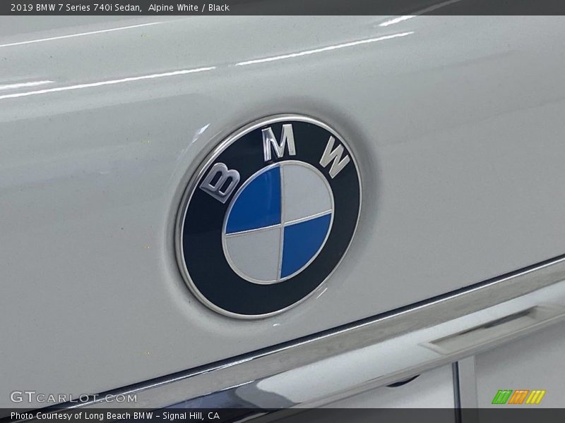 Alpine White / Black 2019 BMW 7 Series 740i Sedan