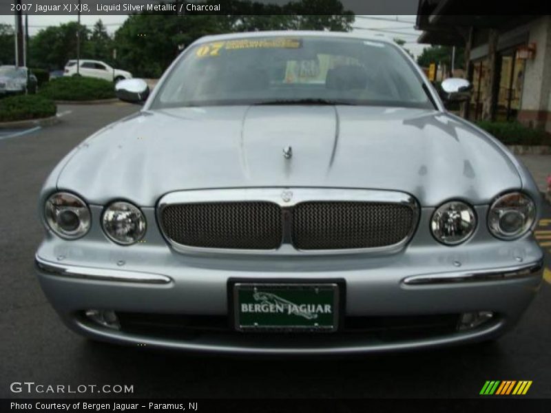 Liquid Silver Metallic / Charcoal 2007 Jaguar XJ XJ8