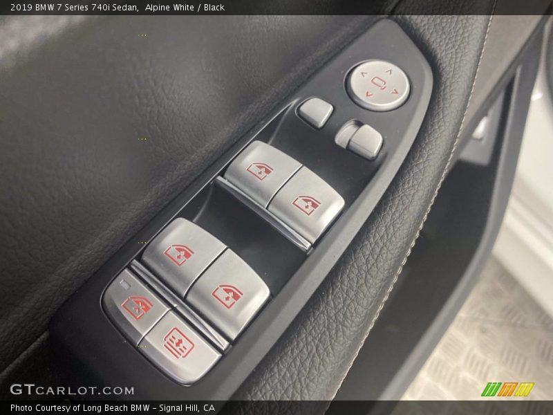 Alpine White / Black 2019 BMW 7 Series 740i Sedan
