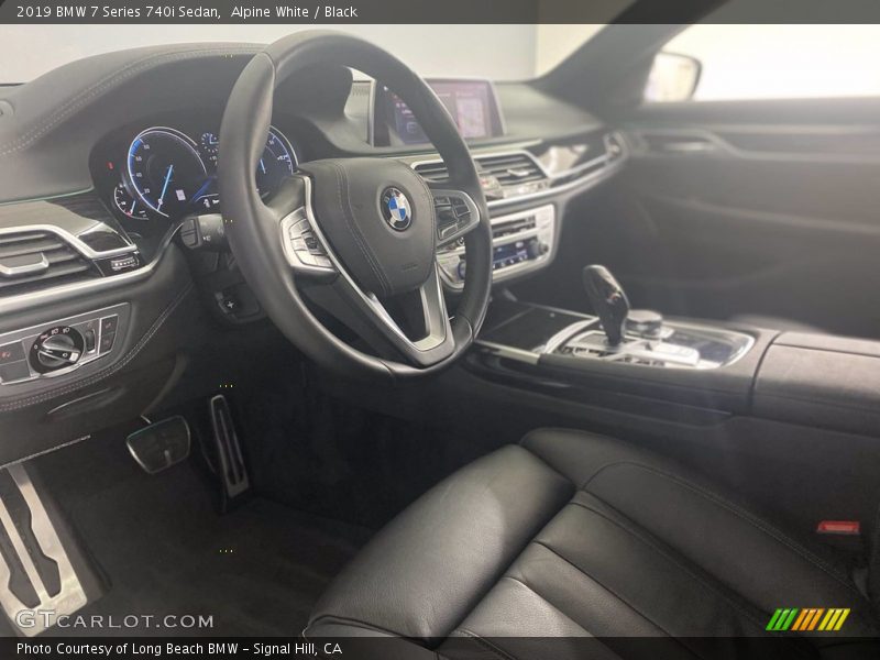 Alpine White / Black 2019 BMW 7 Series 740i Sedan