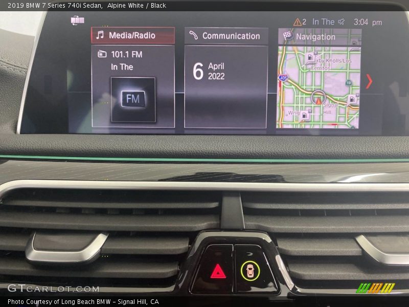 Alpine White / Black 2019 BMW 7 Series 740i Sedan