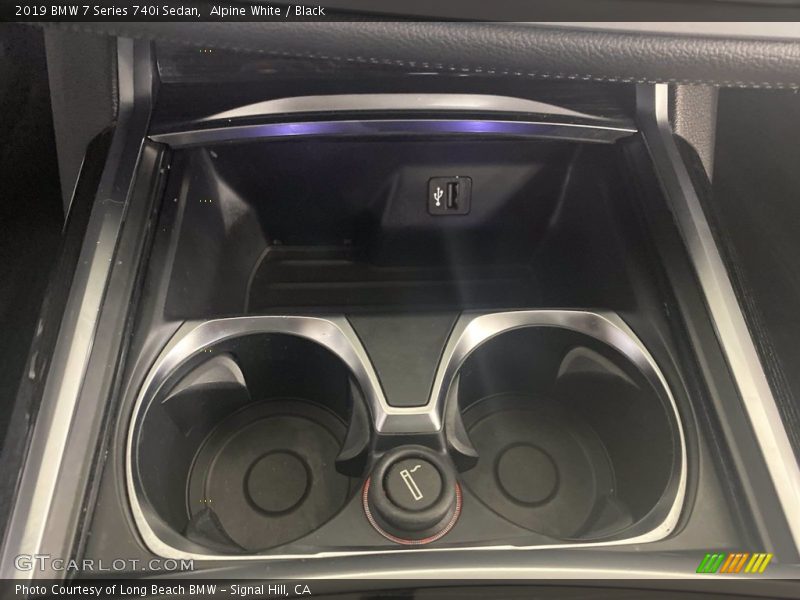 Alpine White / Black 2019 BMW 7 Series 740i Sedan
