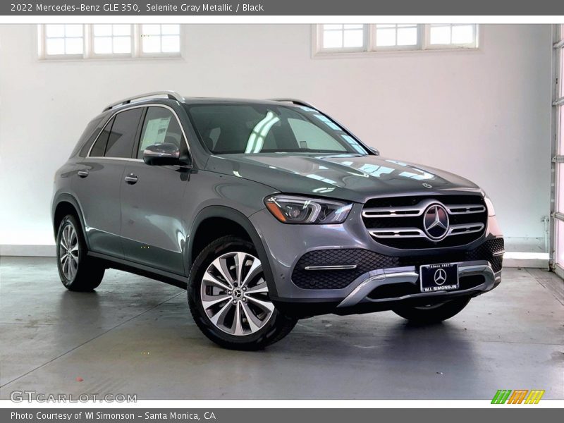 Front 3/4 View of 2022 GLE 350