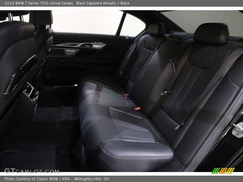 Black Sapphire Metallic / Black 2019 BMW 7 Series 750i xDrive Sedan