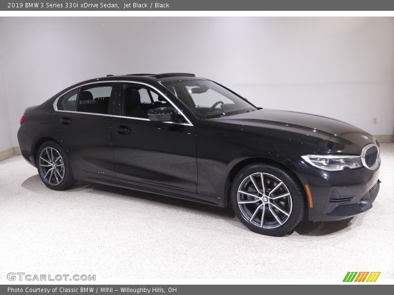 Jet Black / Black 2019 BMW 3 Series 330i xDrive Sedan
