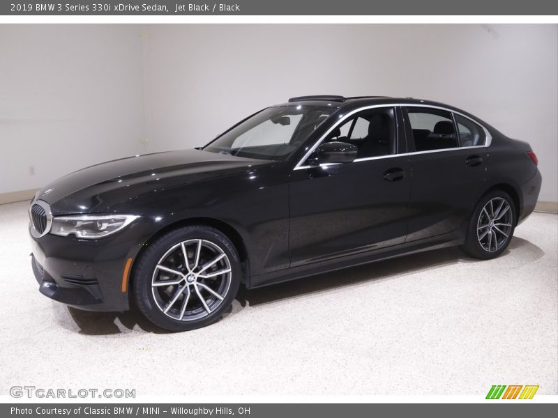 Jet Black / Black 2019 BMW 3 Series 330i xDrive Sedan