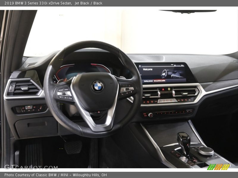 Jet Black / Black 2019 BMW 3 Series 330i xDrive Sedan