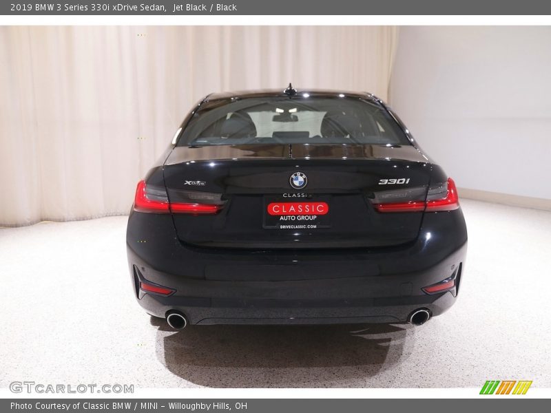Jet Black / Black 2019 BMW 3 Series 330i xDrive Sedan