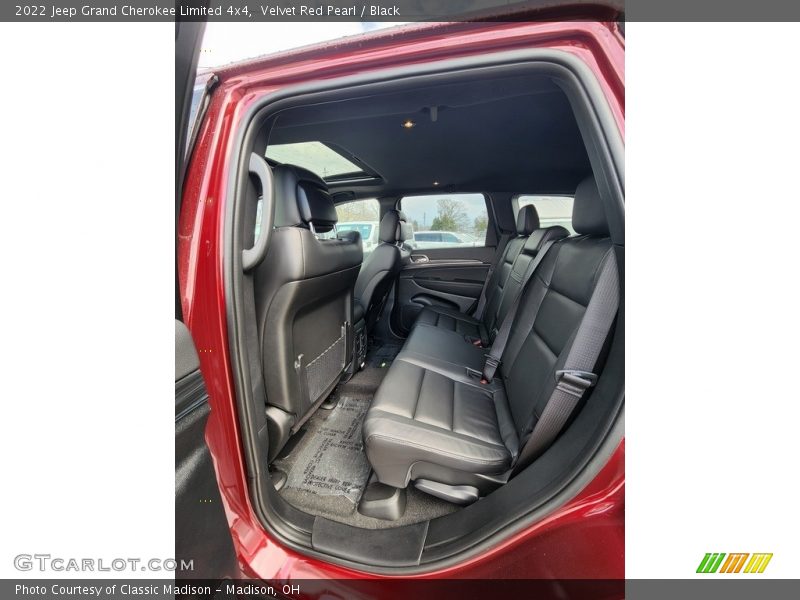 Velvet Red Pearl / Black 2022 Jeep Grand Cherokee Limited 4x4