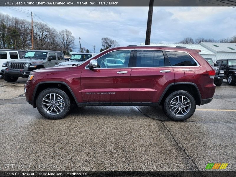 Velvet Red Pearl / Black 2022 Jeep Grand Cherokee Limited 4x4