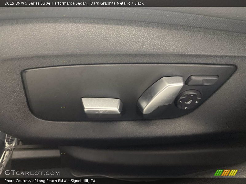 Dark Graphite Metallic / Black 2019 BMW 5 Series 530e iPerformance Sedan