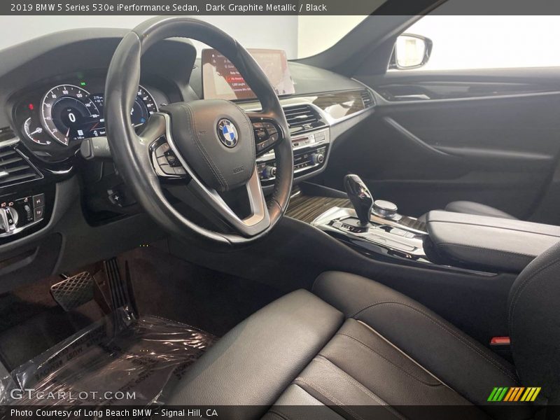 Dark Graphite Metallic / Black 2019 BMW 5 Series 530e iPerformance Sedan