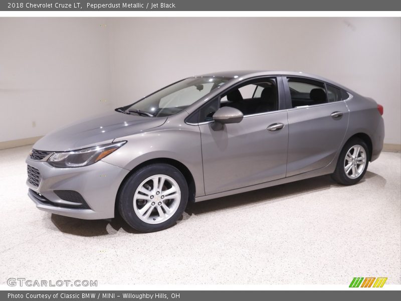 Pepperdust Metallic / Jet Black 2018 Chevrolet Cruze LT
