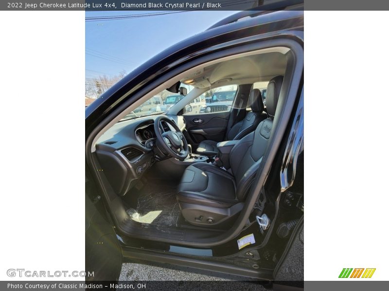 Diamond Black Crystal Pearl / Black 2022 Jeep Cherokee Latitude Lux 4x4