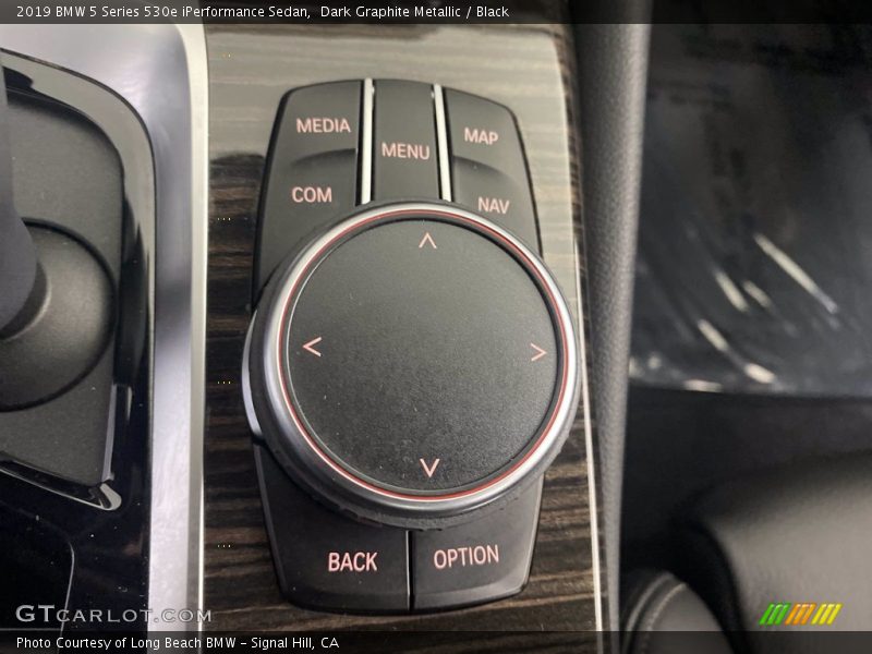 Dark Graphite Metallic / Black 2019 BMW 5 Series 530e iPerformance Sedan