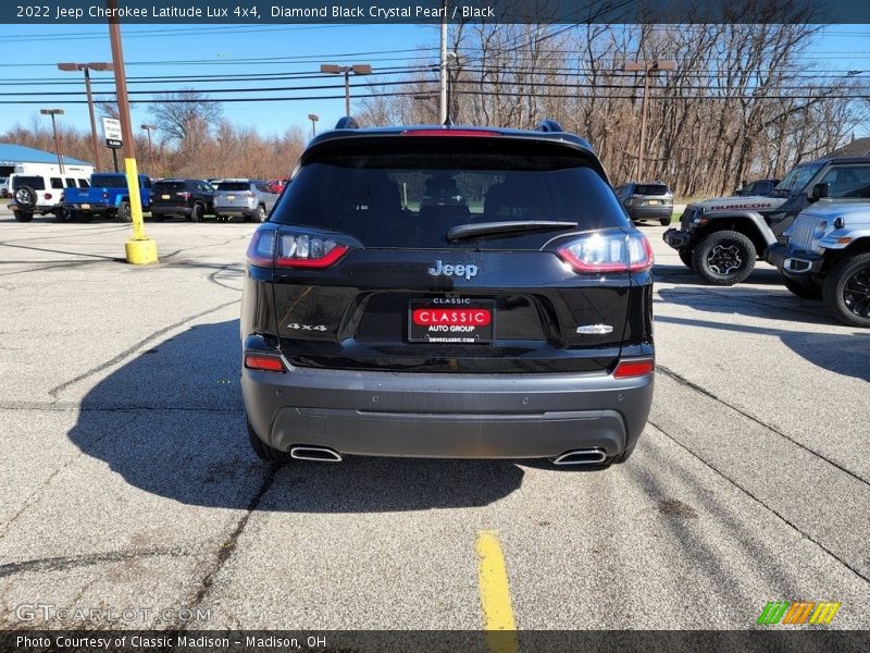 Diamond Black Crystal Pearl / Black 2022 Jeep Cherokee Latitude Lux 4x4