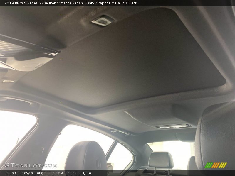 Dark Graphite Metallic / Black 2019 BMW 5 Series 530e iPerformance Sedan