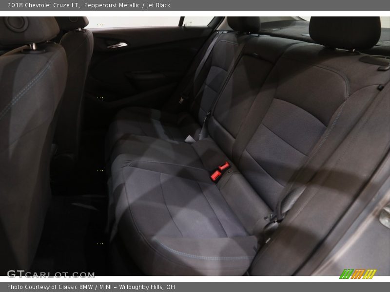 Pepperdust Metallic / Jet Black 2018 Chevrolet Cruze LT