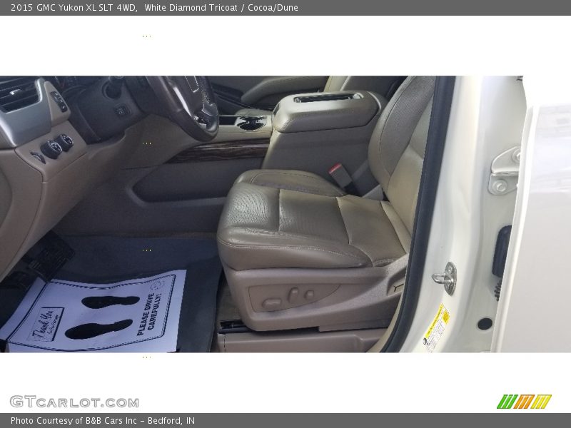 White Diamond Tricoat / Cocoa/Dune 2015 GMC Yukon XL SLT 4WD