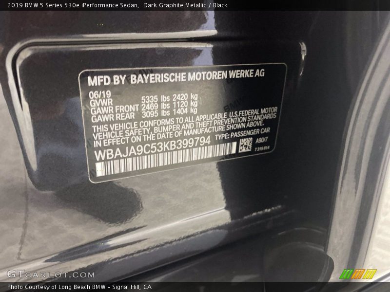 Dark Graphite Metallic / Black 2019 BMW 5 Series 530e iPerformance Sedan