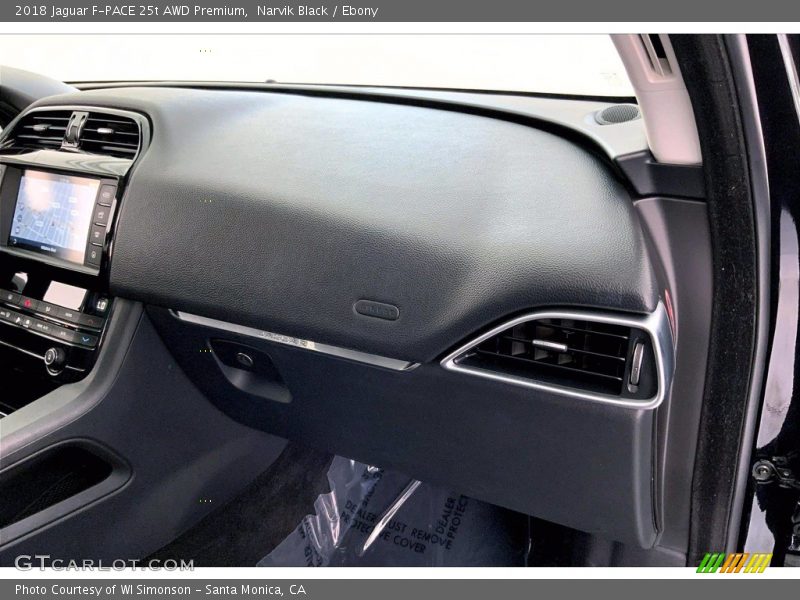 Narvik Black / Ebony 2018 Jaguar F-PACE 25t AWD Premium