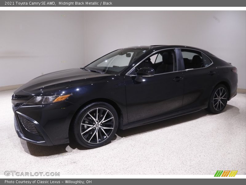 Midnight Black Metallic / Black 2021 Toyota Camry SE AWD