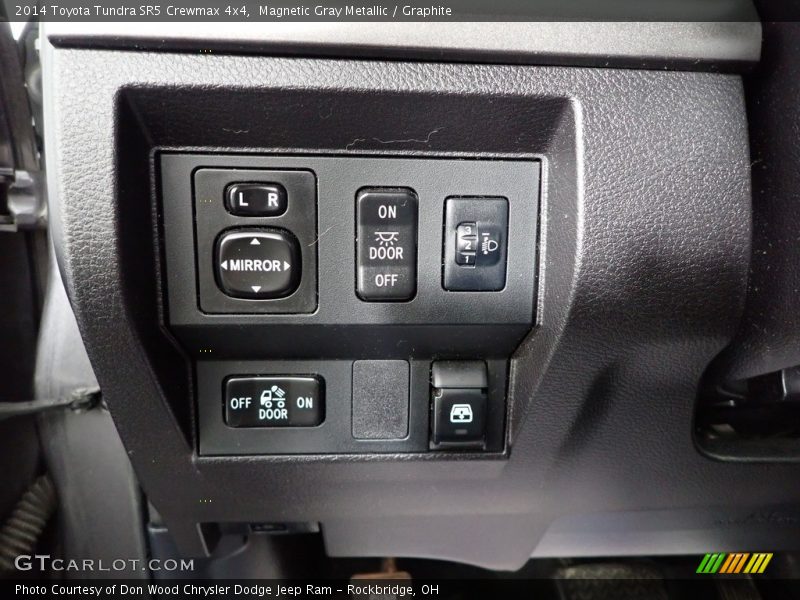 Magnetic Gray Metallic / Graphite 2014 Toyota Tundra SR5 Crewmax 4x4