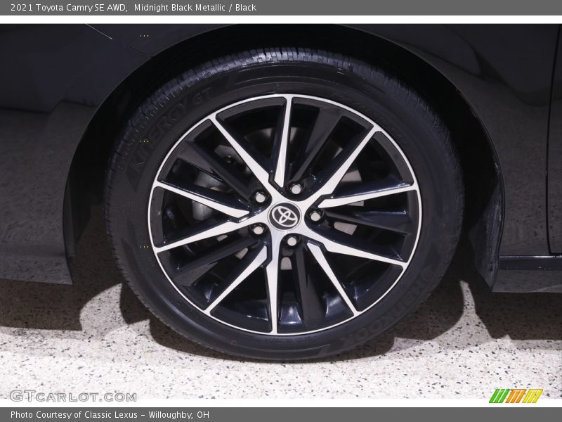 Midnight Black Metallic / Black 2021 Toyota Camry SE AWD