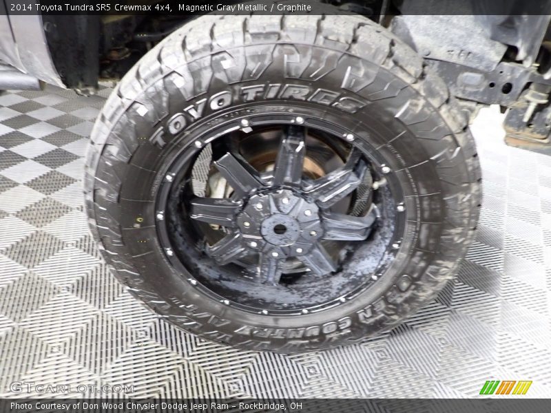 Magnetic Gray Metallic / Graphite 2014 Toyota Tundra SR5 Crewmax 4x4