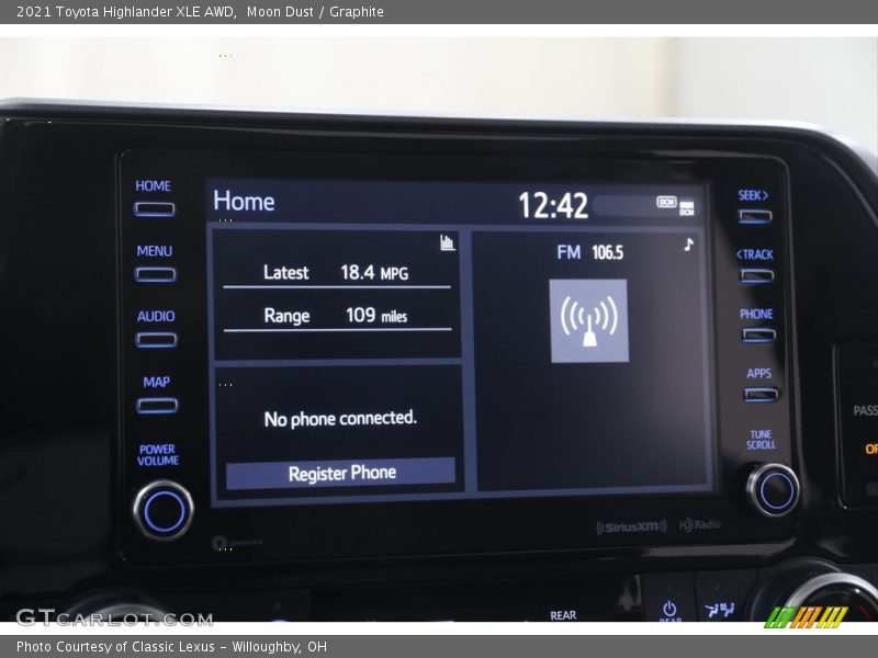 Moon Dust / Graphite 2021 Toyota Highlander XLE AWD