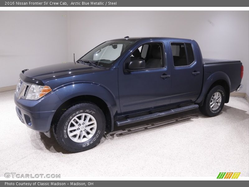 Front 3/4 View of 2016 Frontier SV Crew Cab
